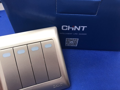 Bộ công tắc bốn 1 chiều 10AX, 250V màu vàng